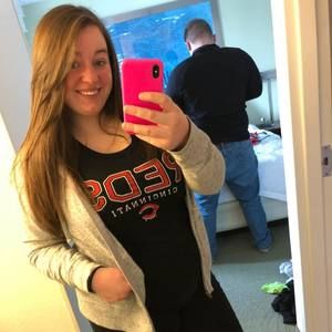 Meet your Posher, Brooke